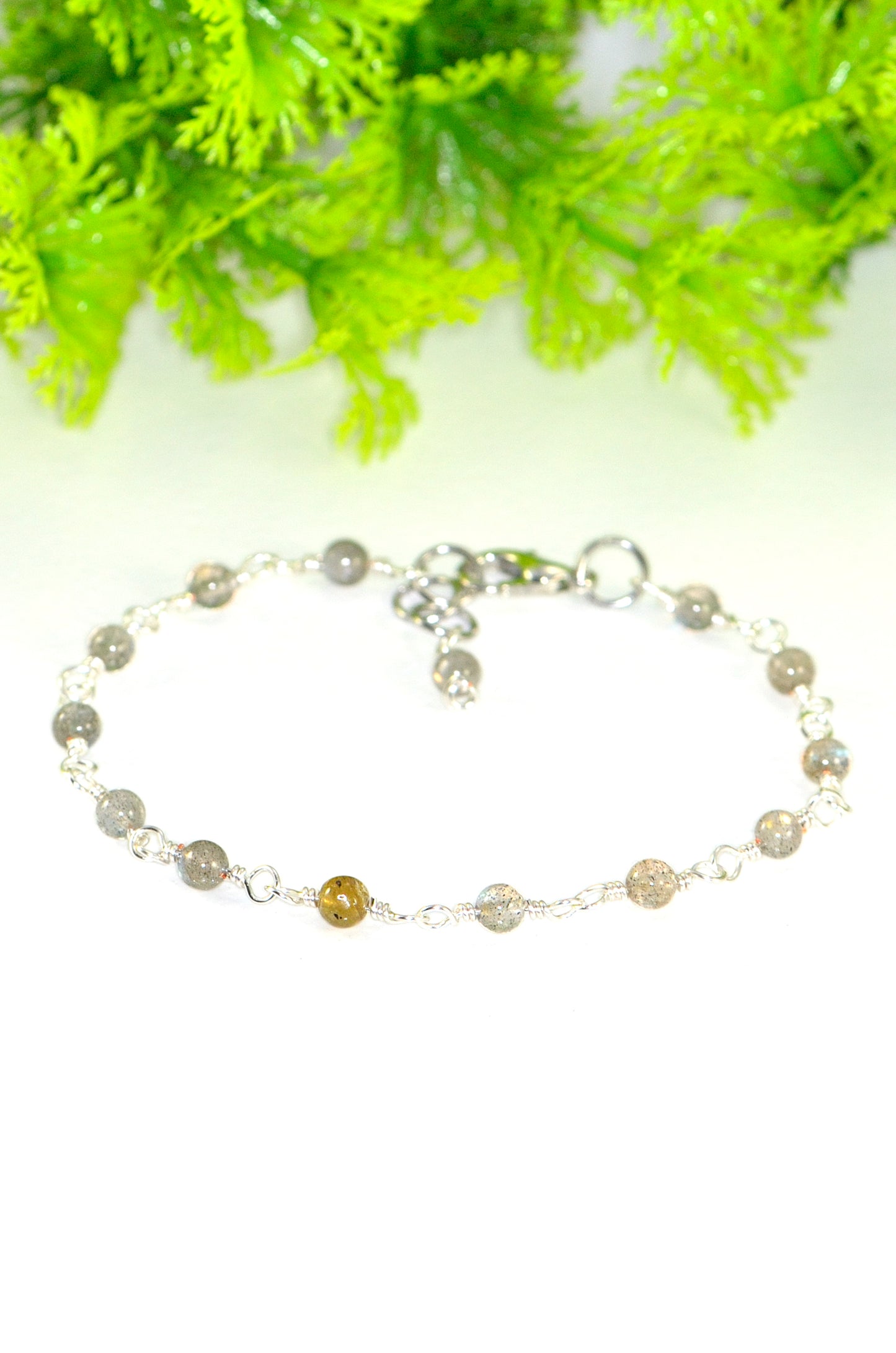 Close up of 4mm Labradorite Link Chain Anklet.