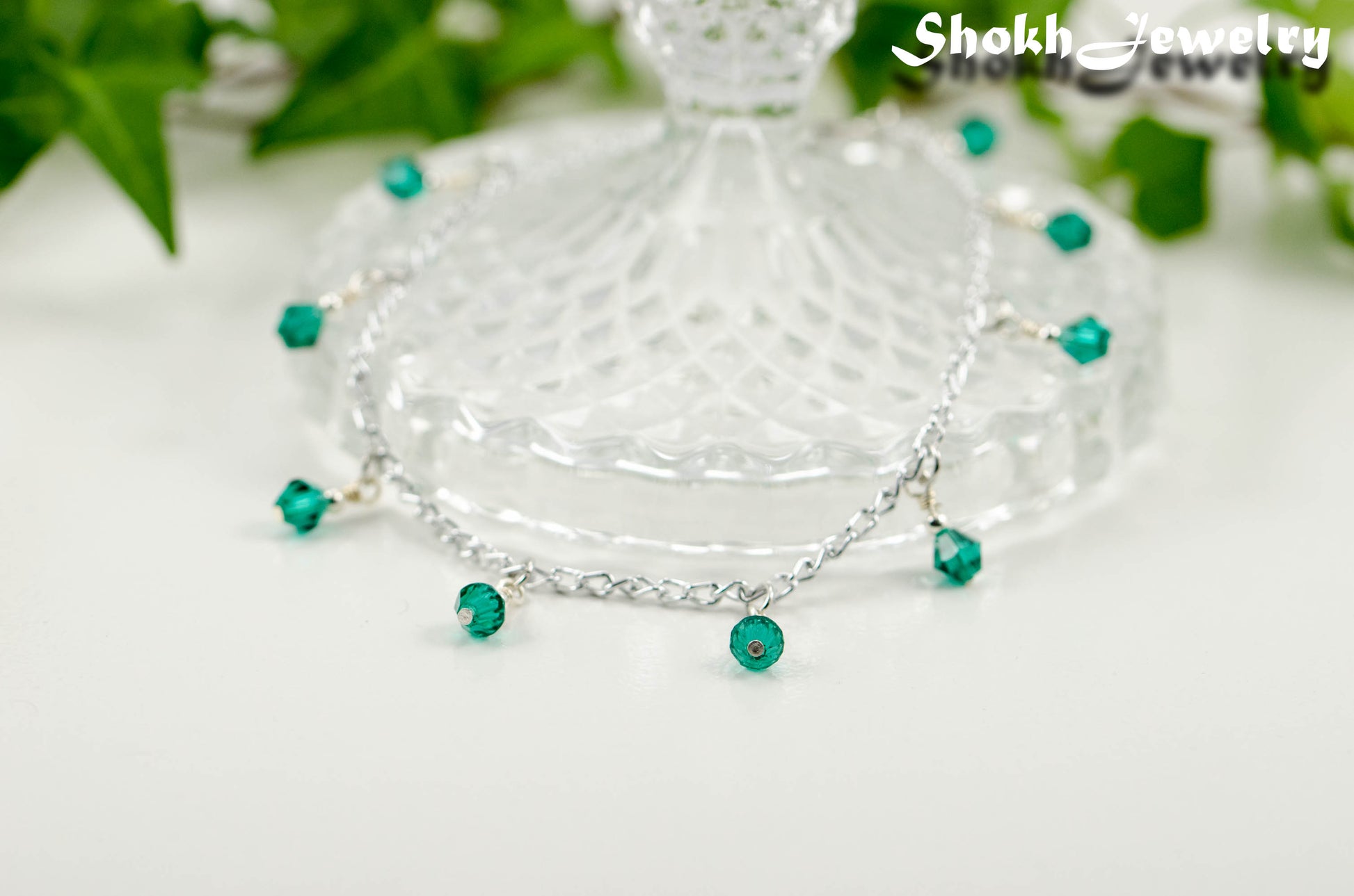 Green Glass Crystal Dangle and Chain Anklet.