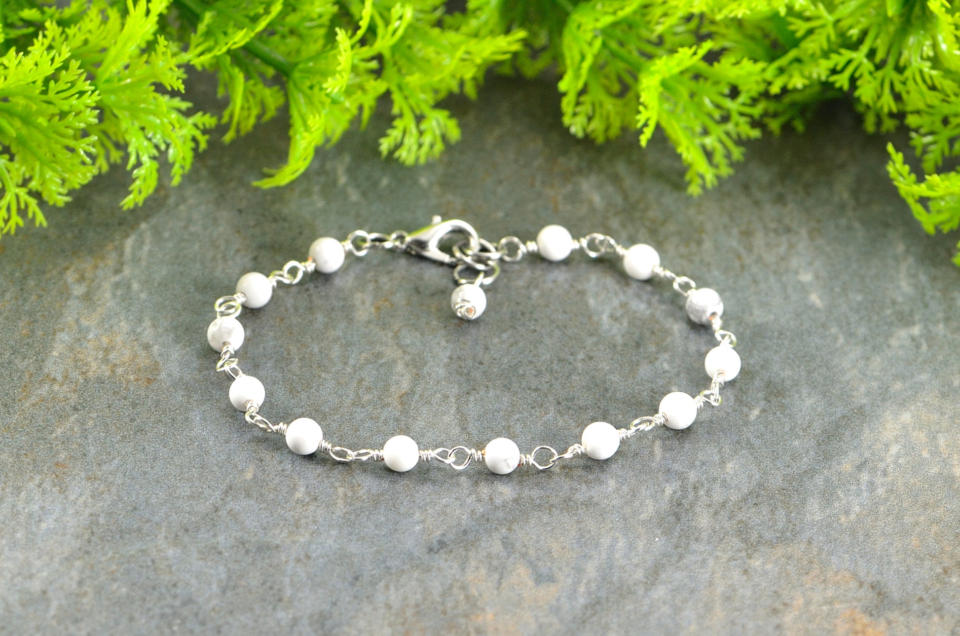 4mm White Howlite Link Bracelet with lobster claw clasp.