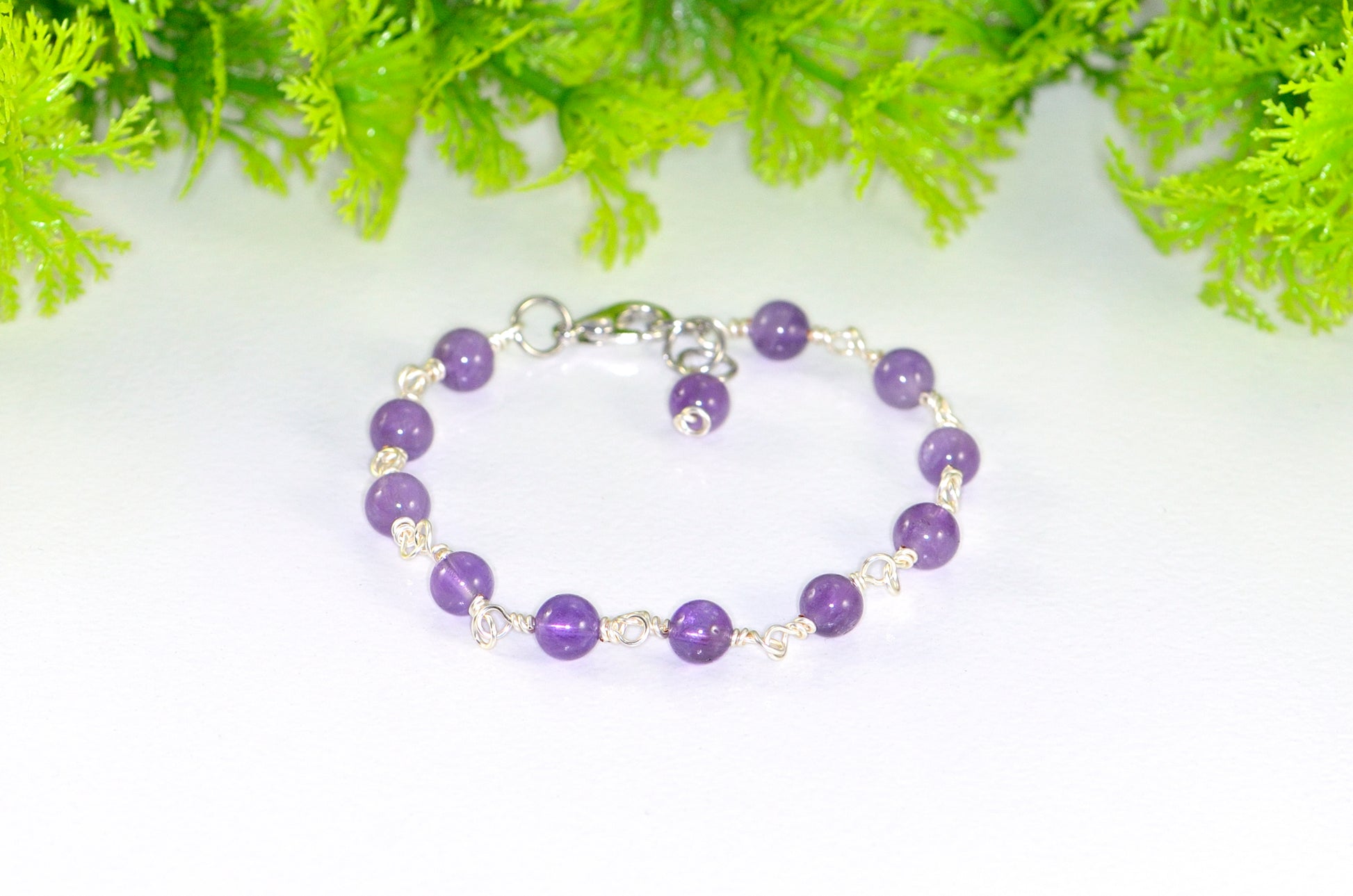 6mm Amethyst Link Bracelet with clasp.