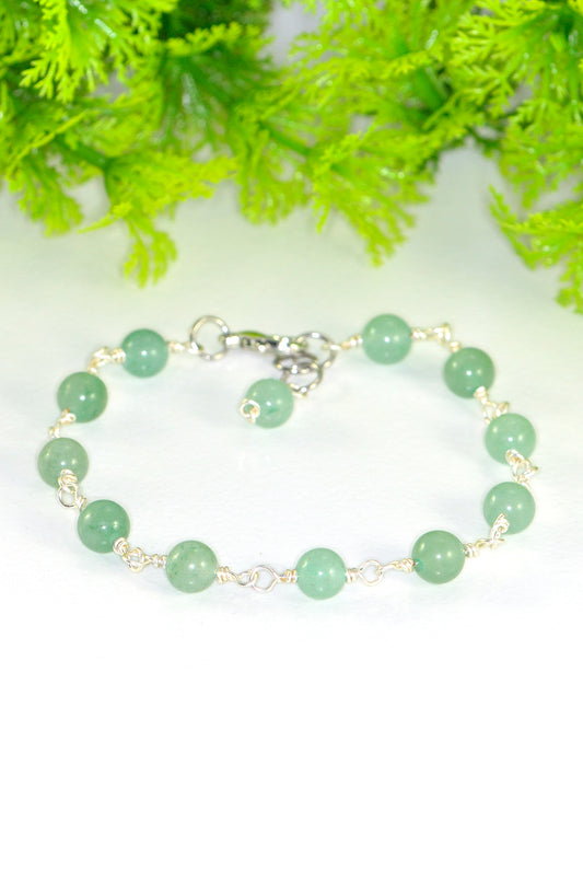 Close up of 6mm Green Aventurine Link Bracelet.