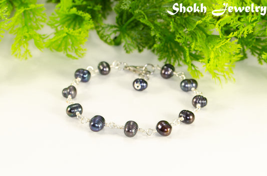 Black Dyed Freshwater Pearls Link Chain Bracelet with clasp and a dangle.