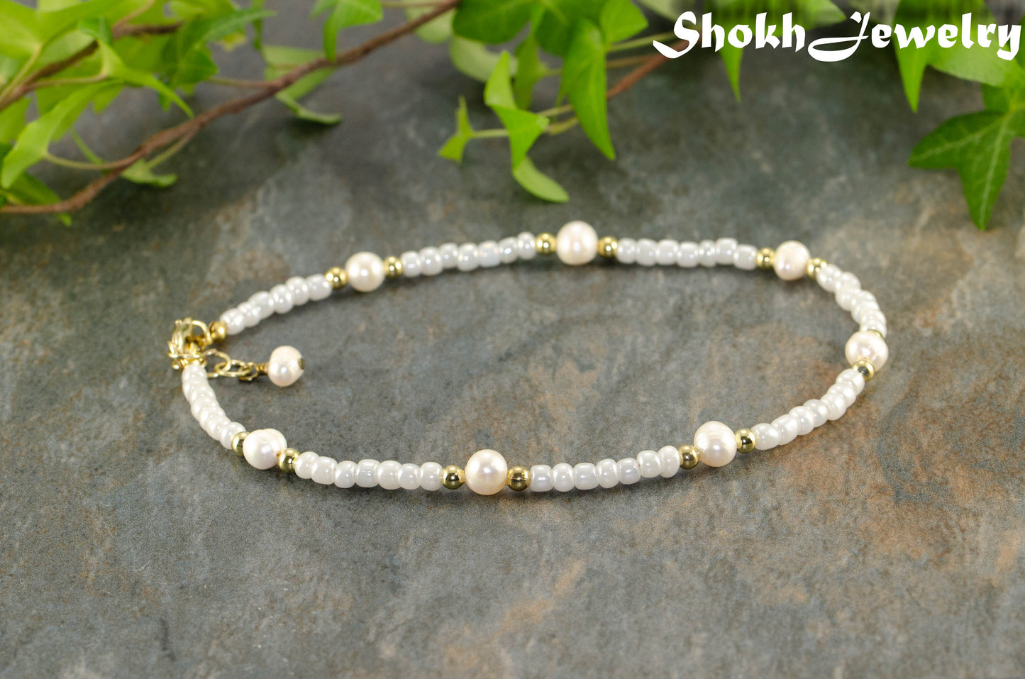 Freshwater Pearl and White Seed Bead Choker Necklace with Gold Plated Spacers.