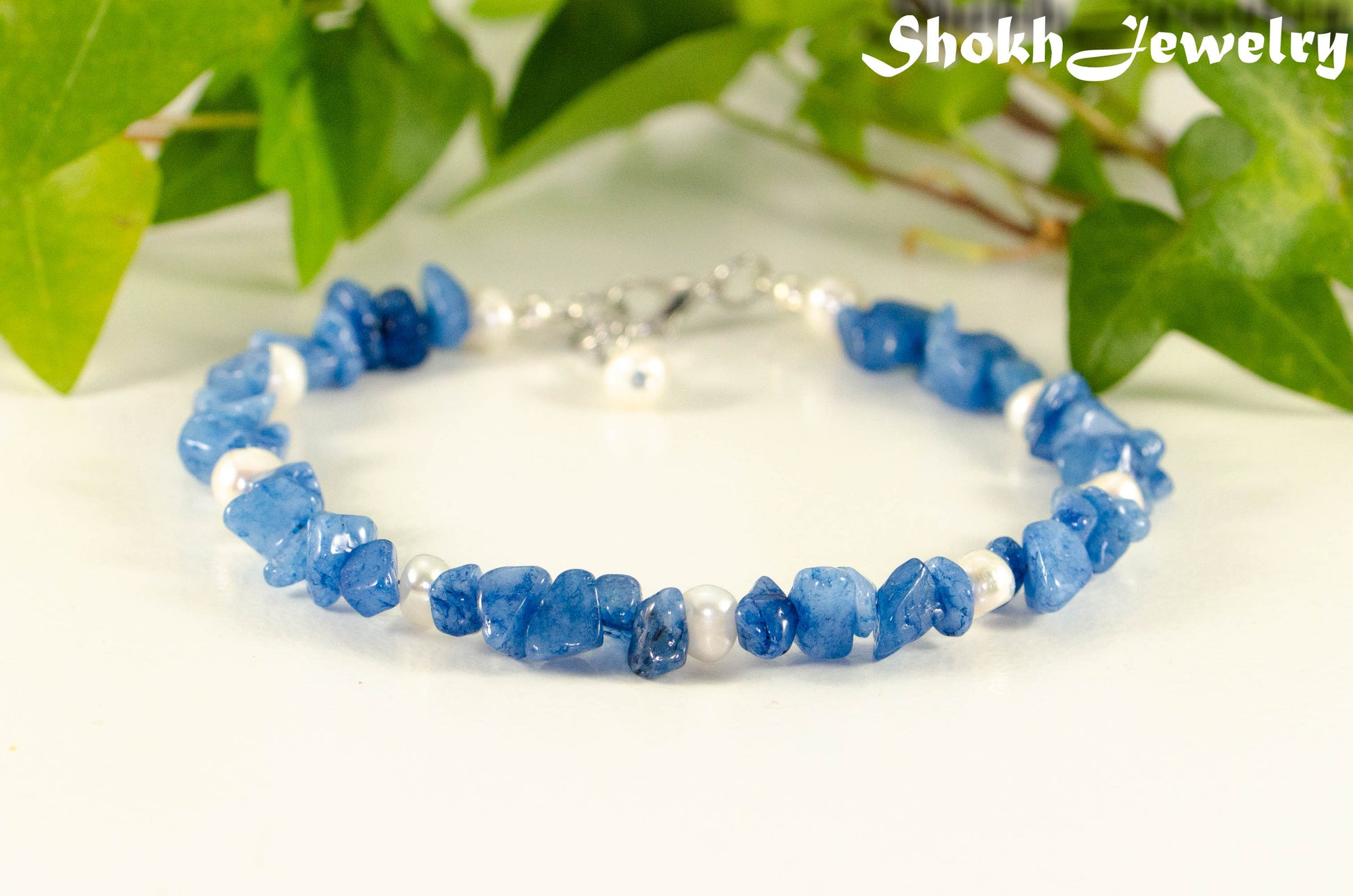 Natural Blue Quartzite Crystal Chip and Pearls Bracelet.