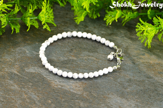 4mm White Howlite Bracelet with Clasp.