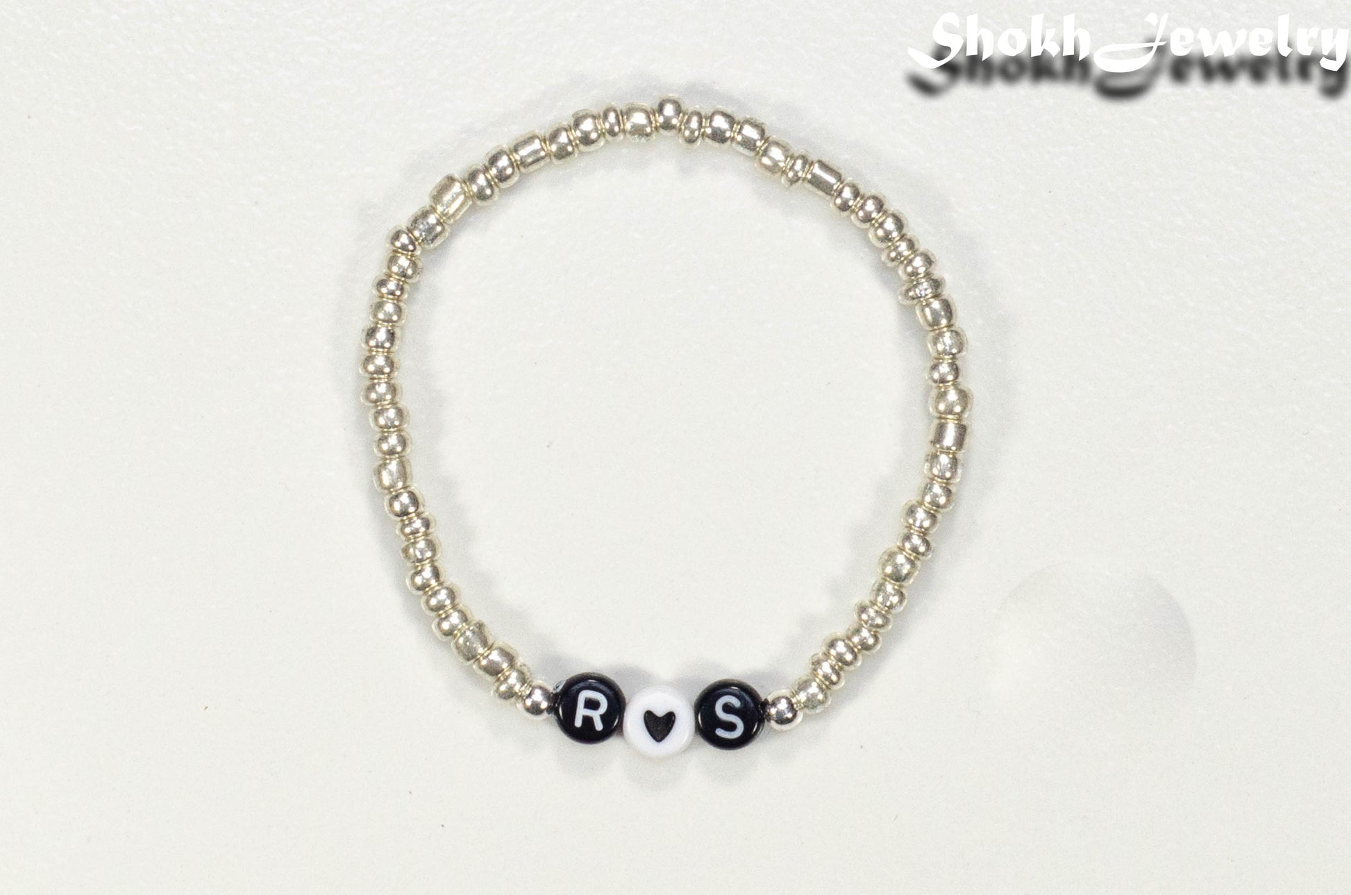 Bracelet colour option: Silver