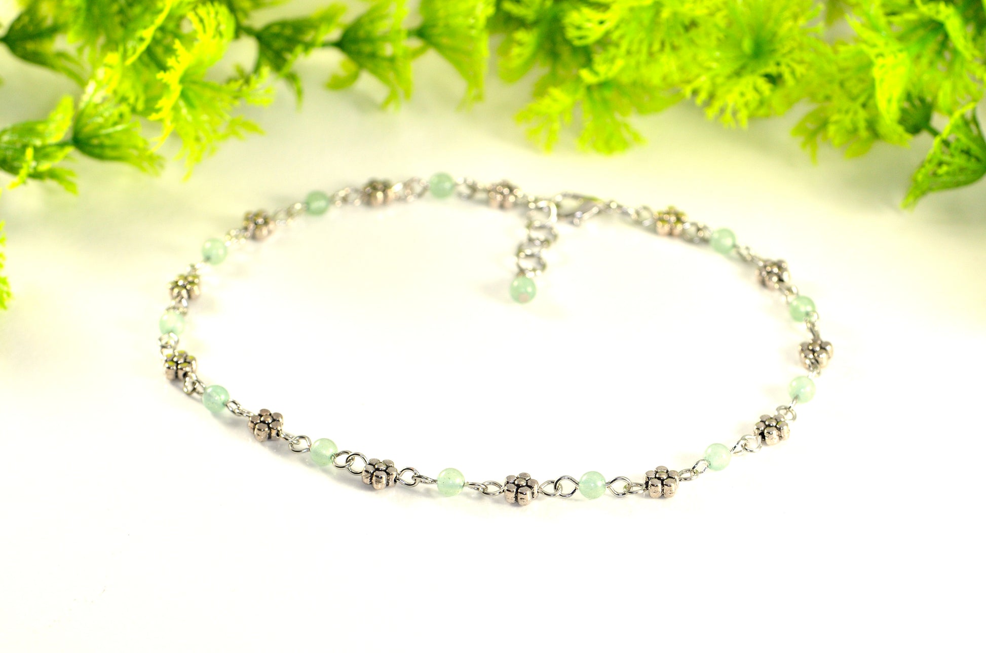 Tibetan Silver Flower and Green Aventurine Choker Necklace for women.
